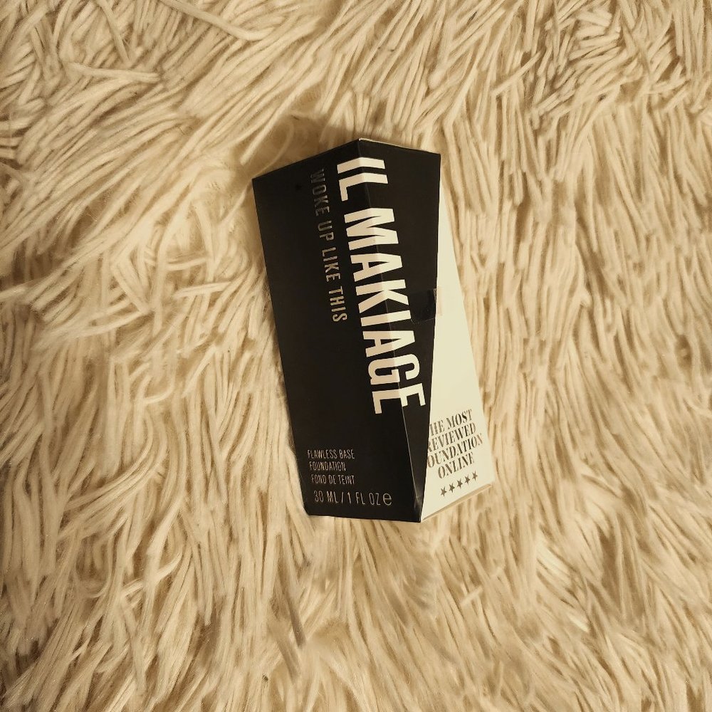 Flawless Base Foundation